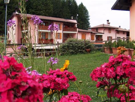 Hotel Edelweiss, San Zeno di Montagna (prezzi aggiornati per il .